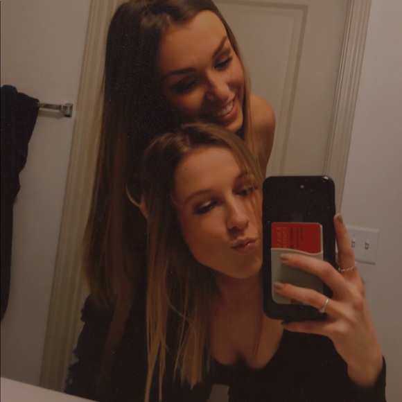 Meet your Posher, Taylor - Picture 4 of 5